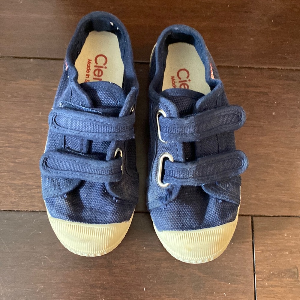 Cienta Size 28 (USA 11)